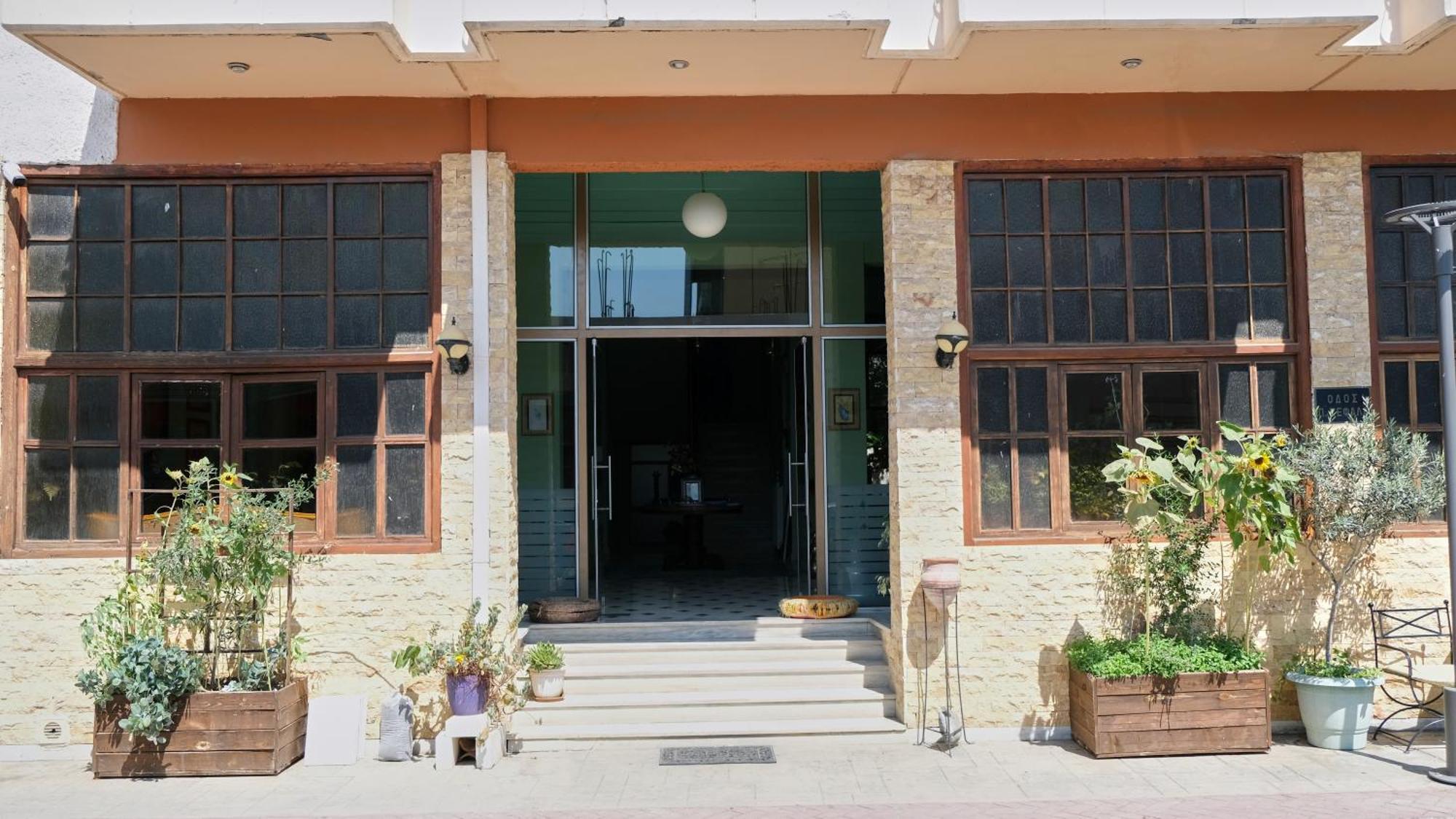 Leto Hotel Megalopolis Exterior foto